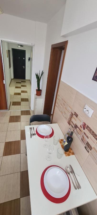 Perfect View Apartament 2 Rooms Self Check-In Bukarest Kültér fotó