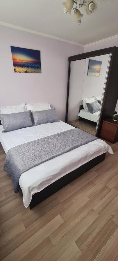Perfect View Apartament 2 Rooms Self Check-In Bukarest Kültér fotó
