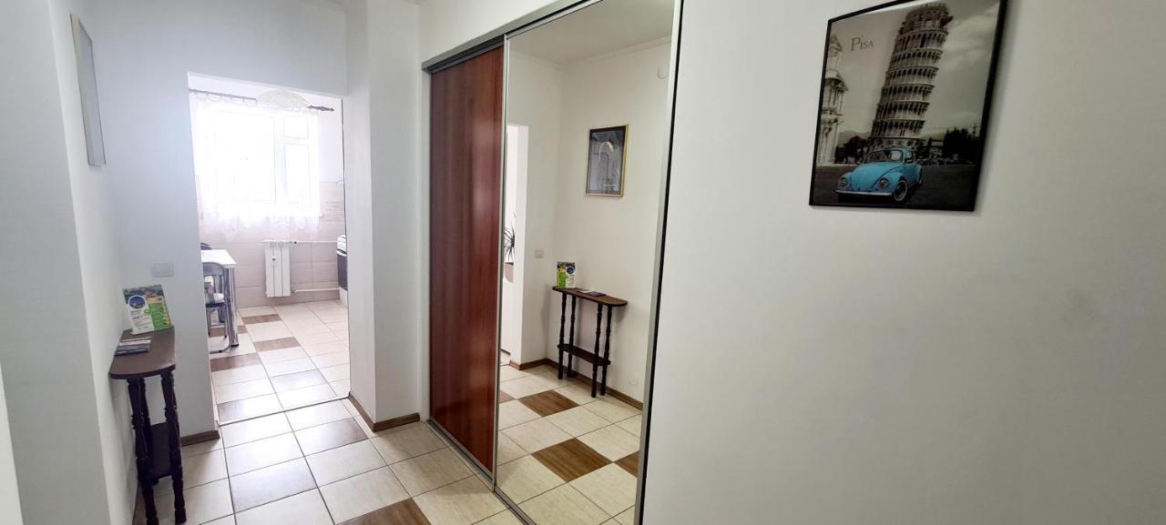 Perfect View Apartament 2 Rooms Self Check-In Bukarest Kültér fotó